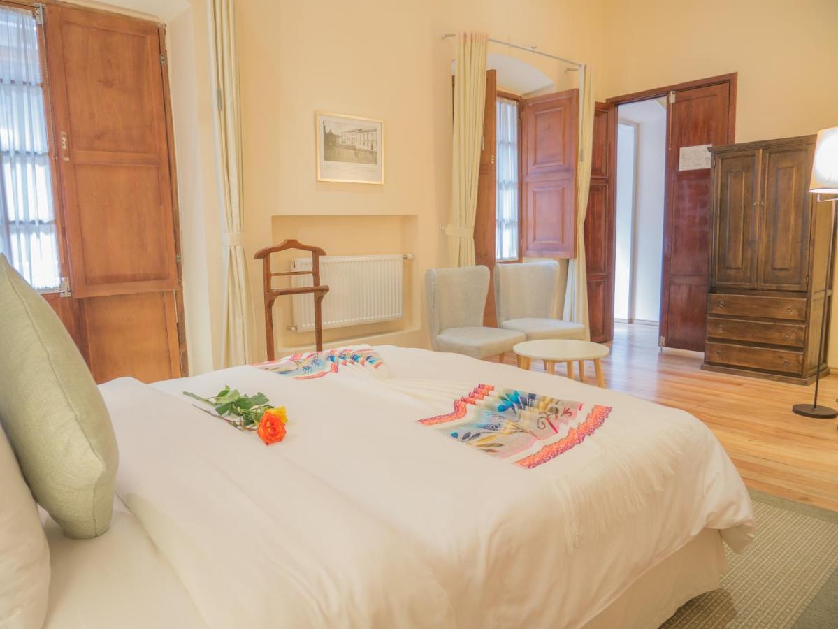 Casa El Eden Hotel Quito Luaran gambar