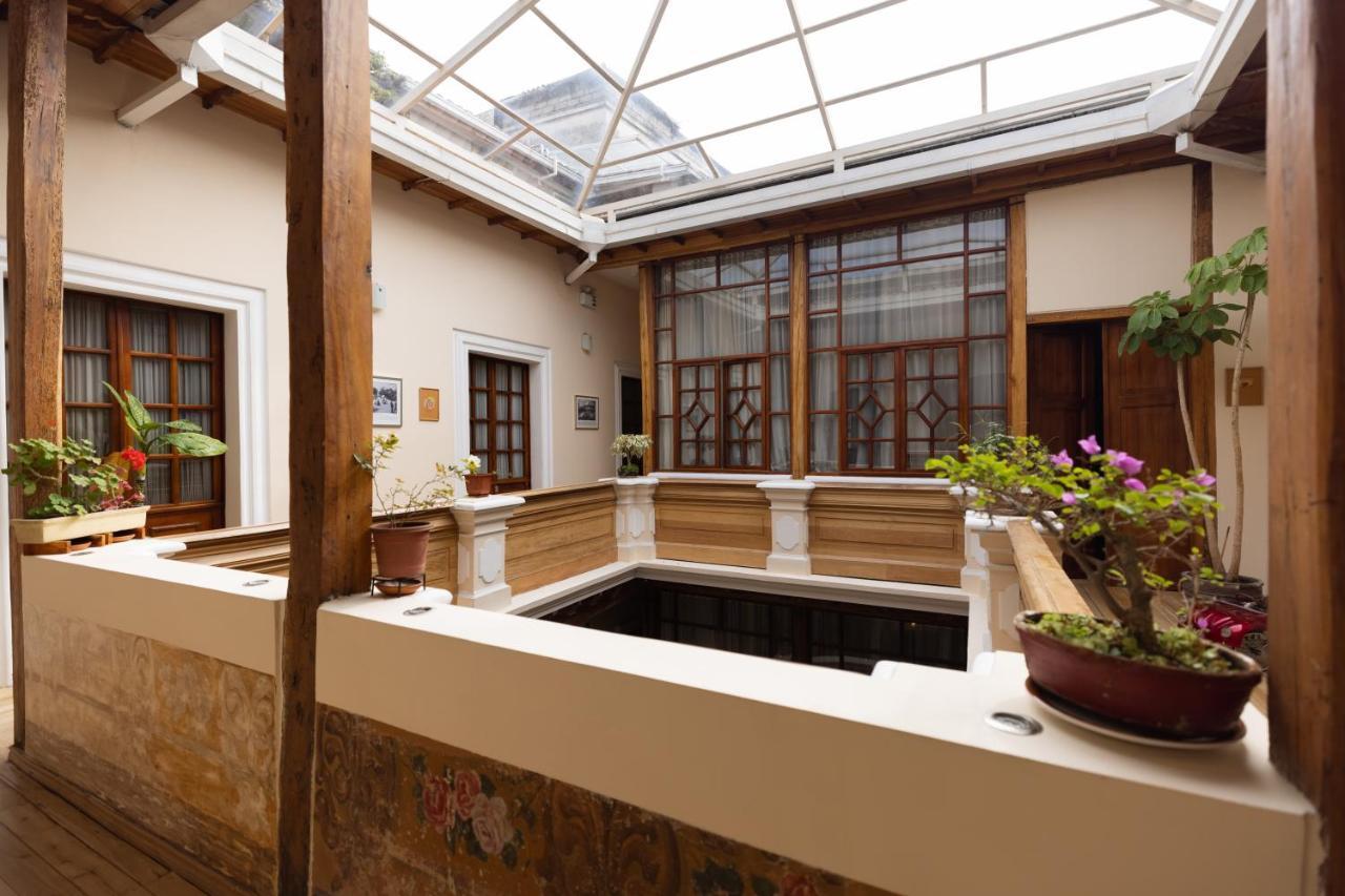 Casa El Eden Hotel Quito Luaran gambar